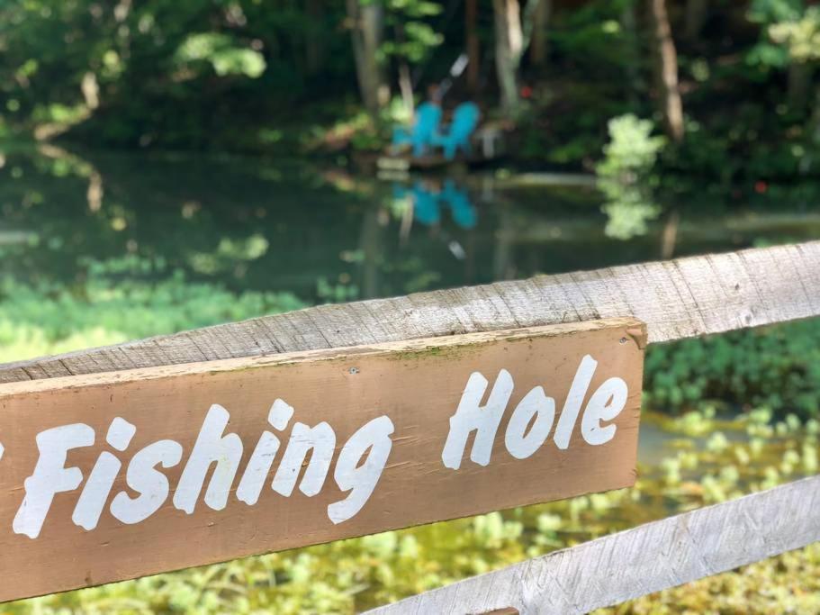 The Fishing Hole Cabin - Sage Vacations Gatlinburg Exterior photo
