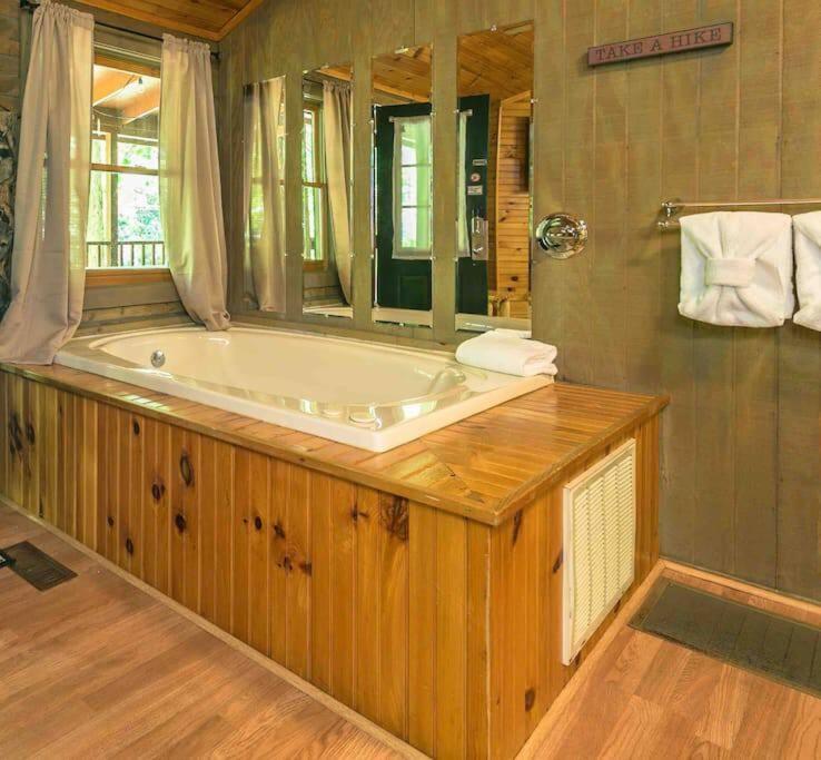 The Fishing Hole Cabin - Sage Vacations Gatlinburg Exterior photo